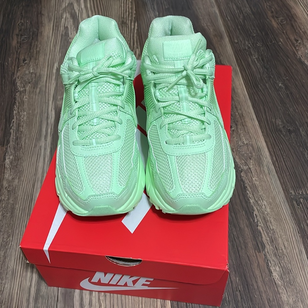 Nike Vomero - Picture 9 of 10